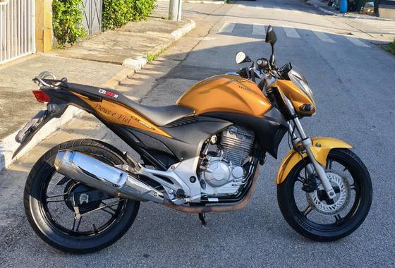 HONDA CB 300R 